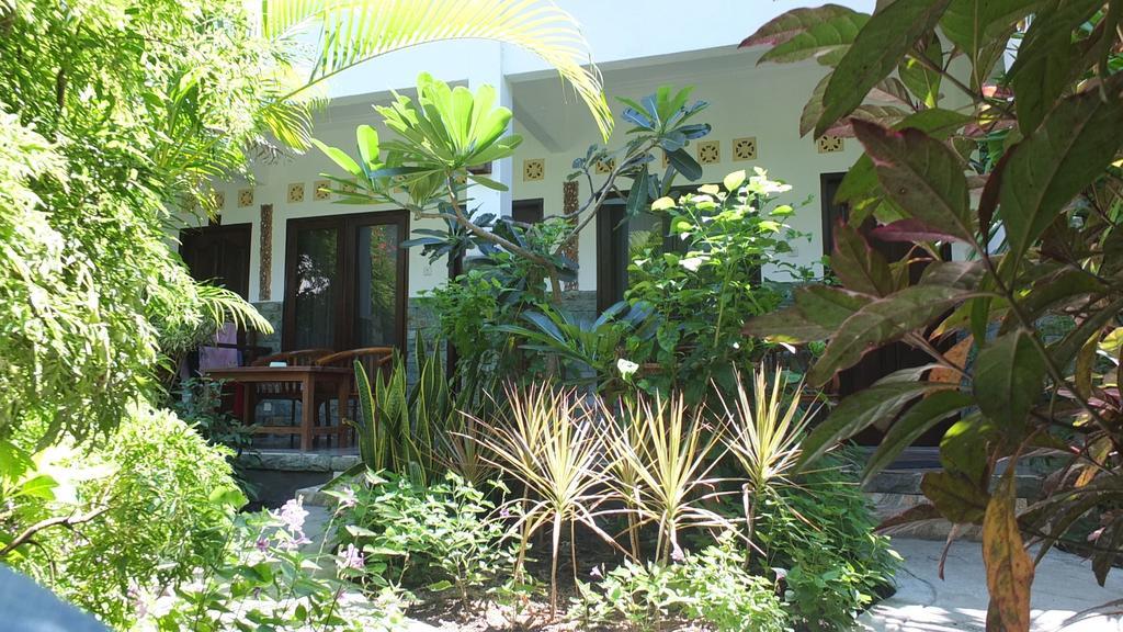 Ricel Homestay Гили Траванган Экстерьер фото